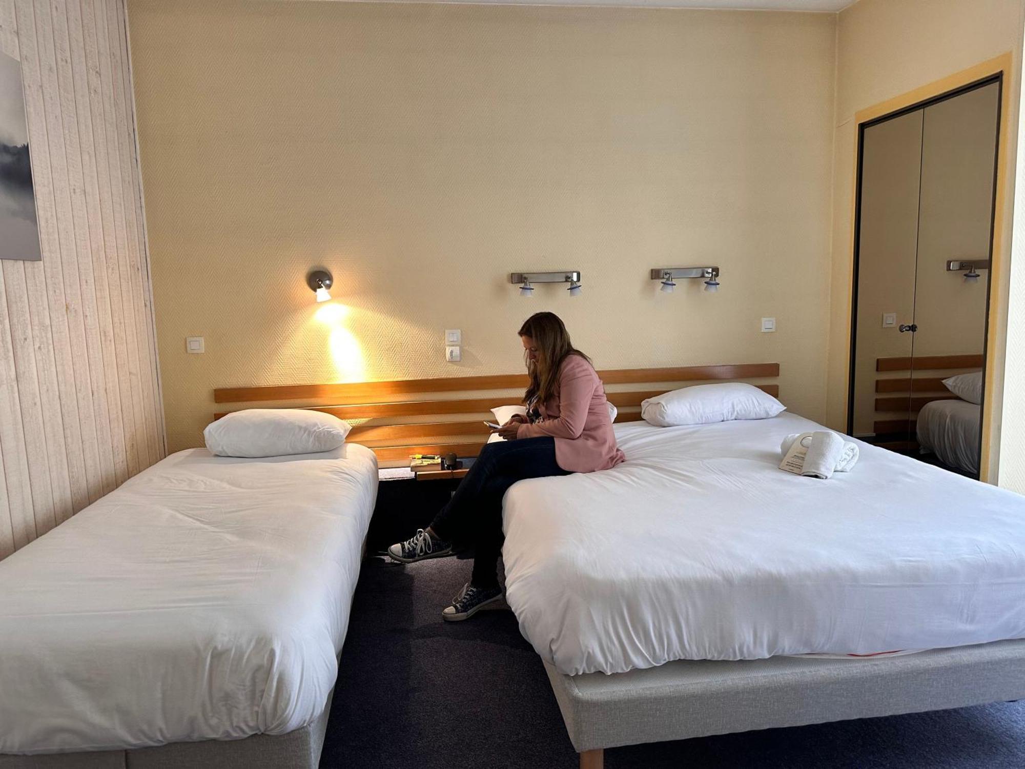 Logis Hotel Noemys Gradignan Buitenkant foto