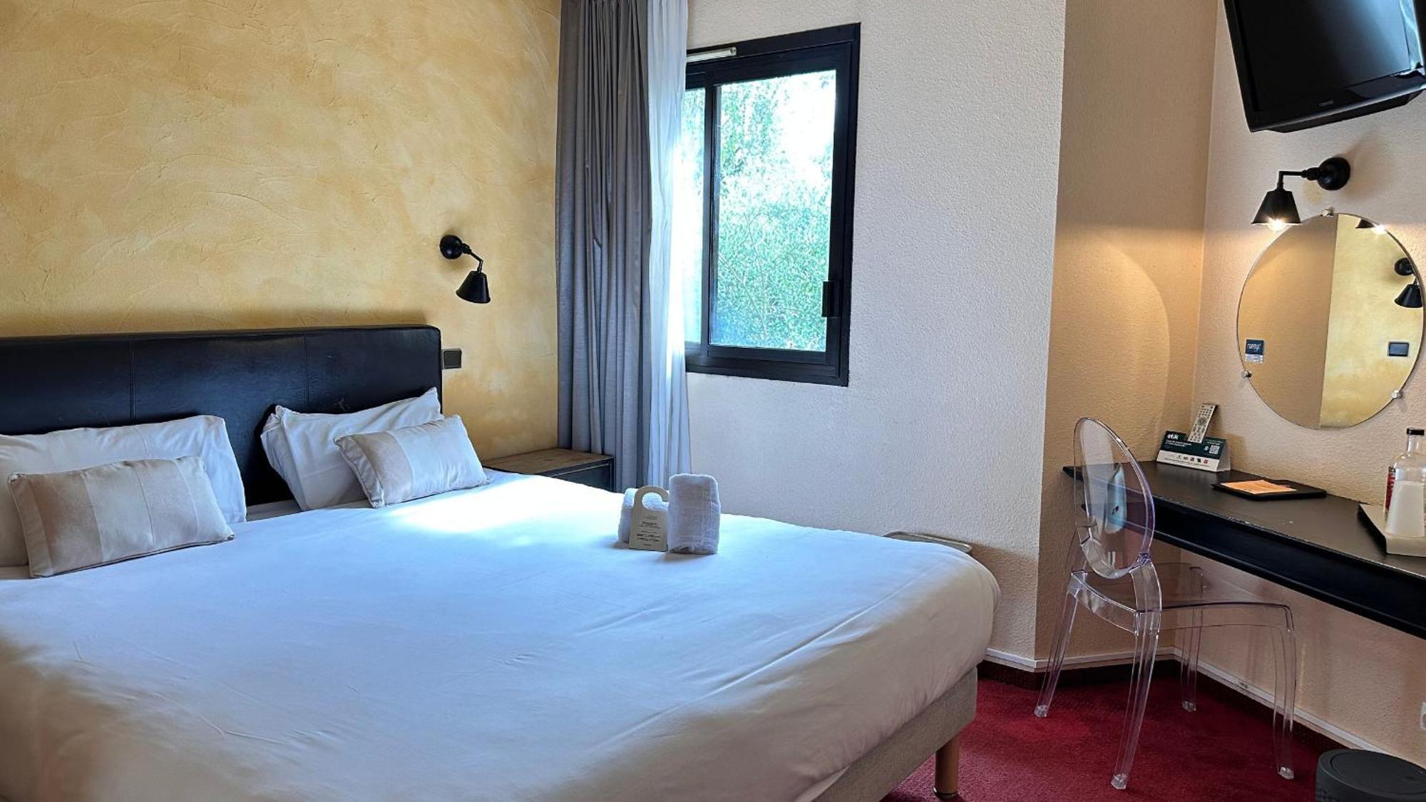 Logis Hotel Noemys Gradignan Buitenkant foto