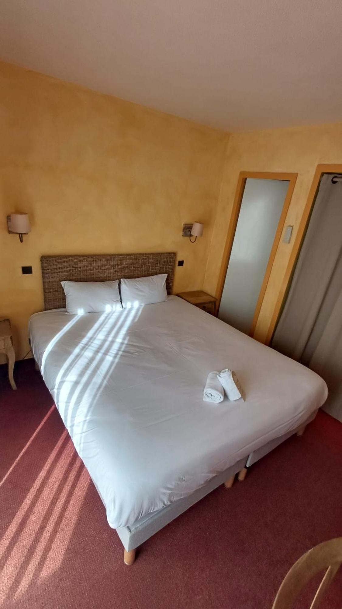 Logis Hotel Noemys Gradignan Buitenkant foto