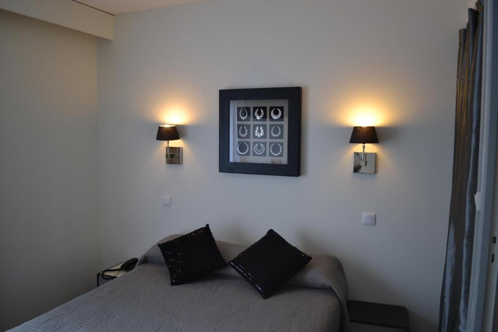 Logis Hotel Noemys Gradignan Buitenkant foto