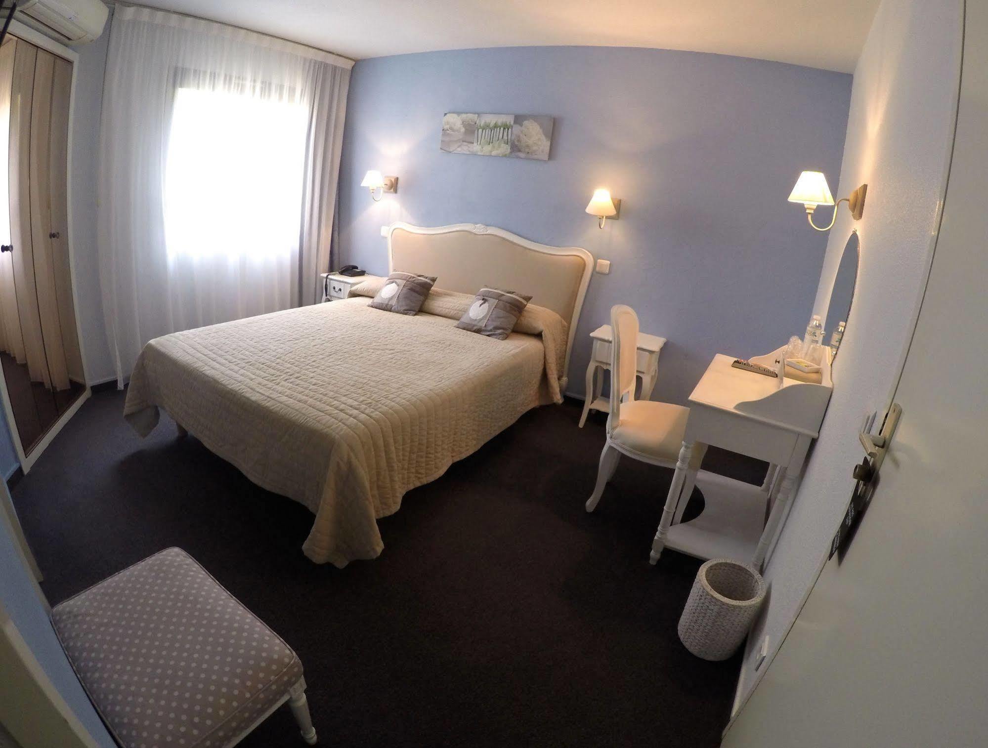 Logis Hotel Noemys Gradignan Buitenkant foto