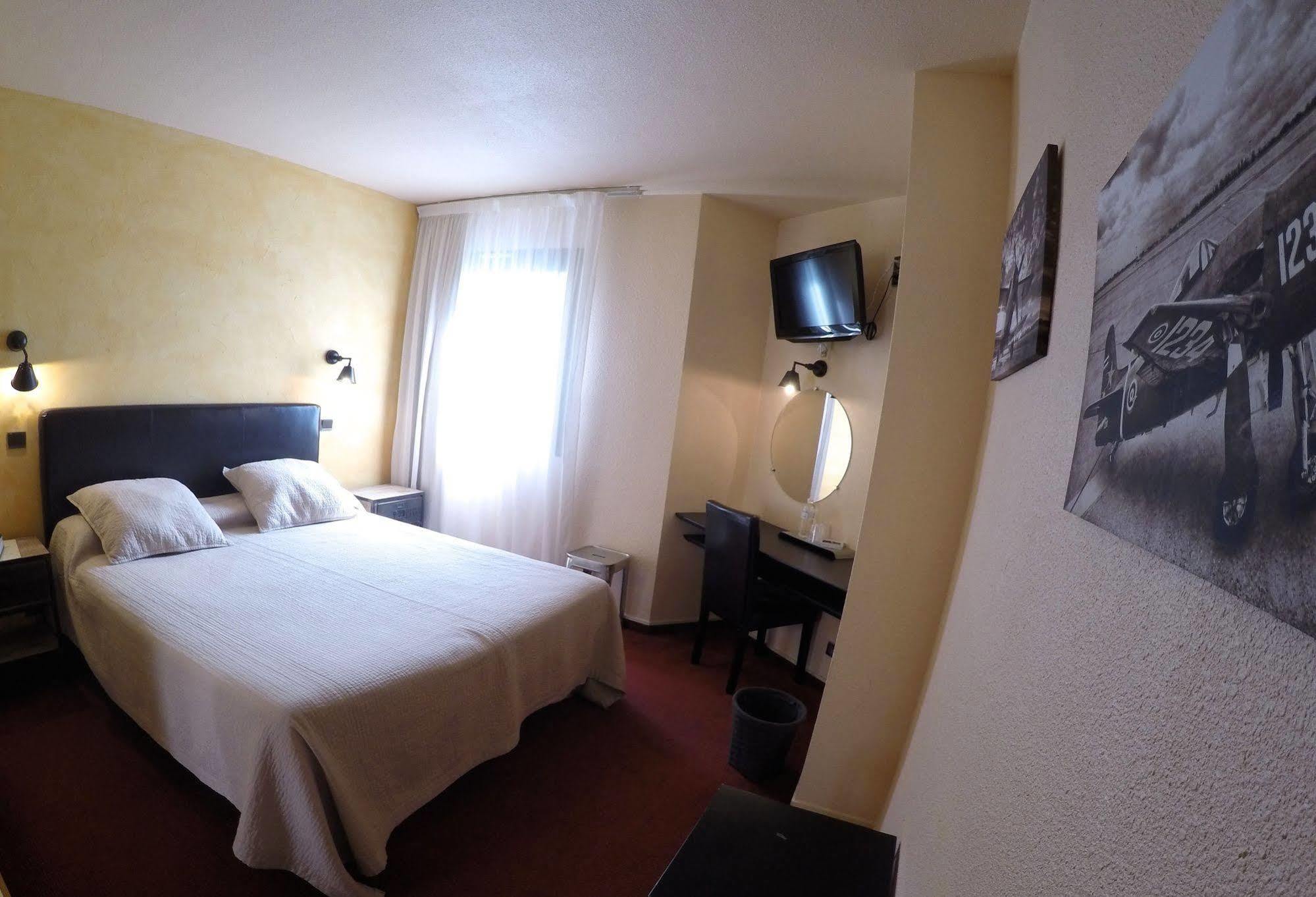 Logis Hotel Noemys Gradignan Buitenkant foto