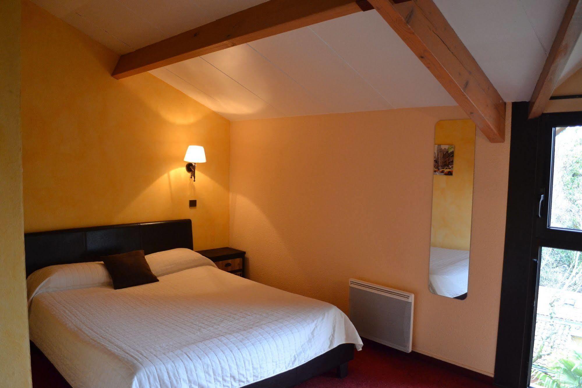 Logis Hotel Noemys Gradignan Buitenkant foto